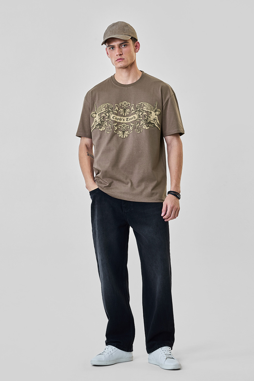 Image of Snitch Graphic Print Men Crew Neck Brown T-Shirt