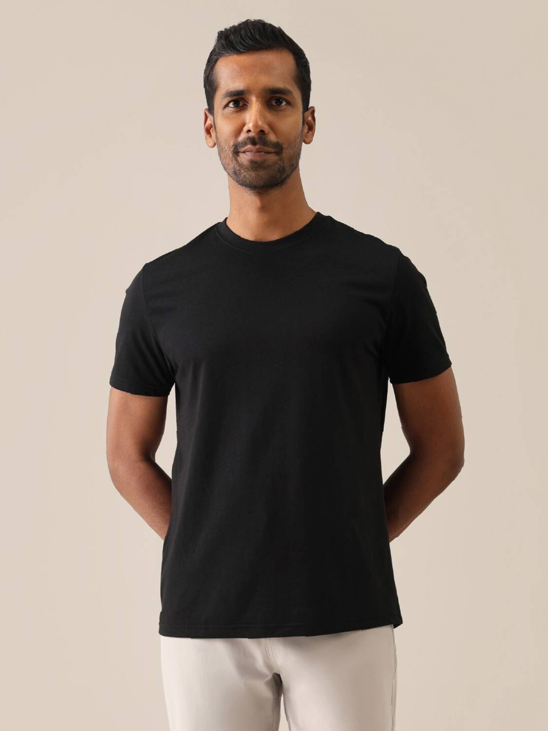 BlissClub Solid Men Round Neck Black T-Shirt
