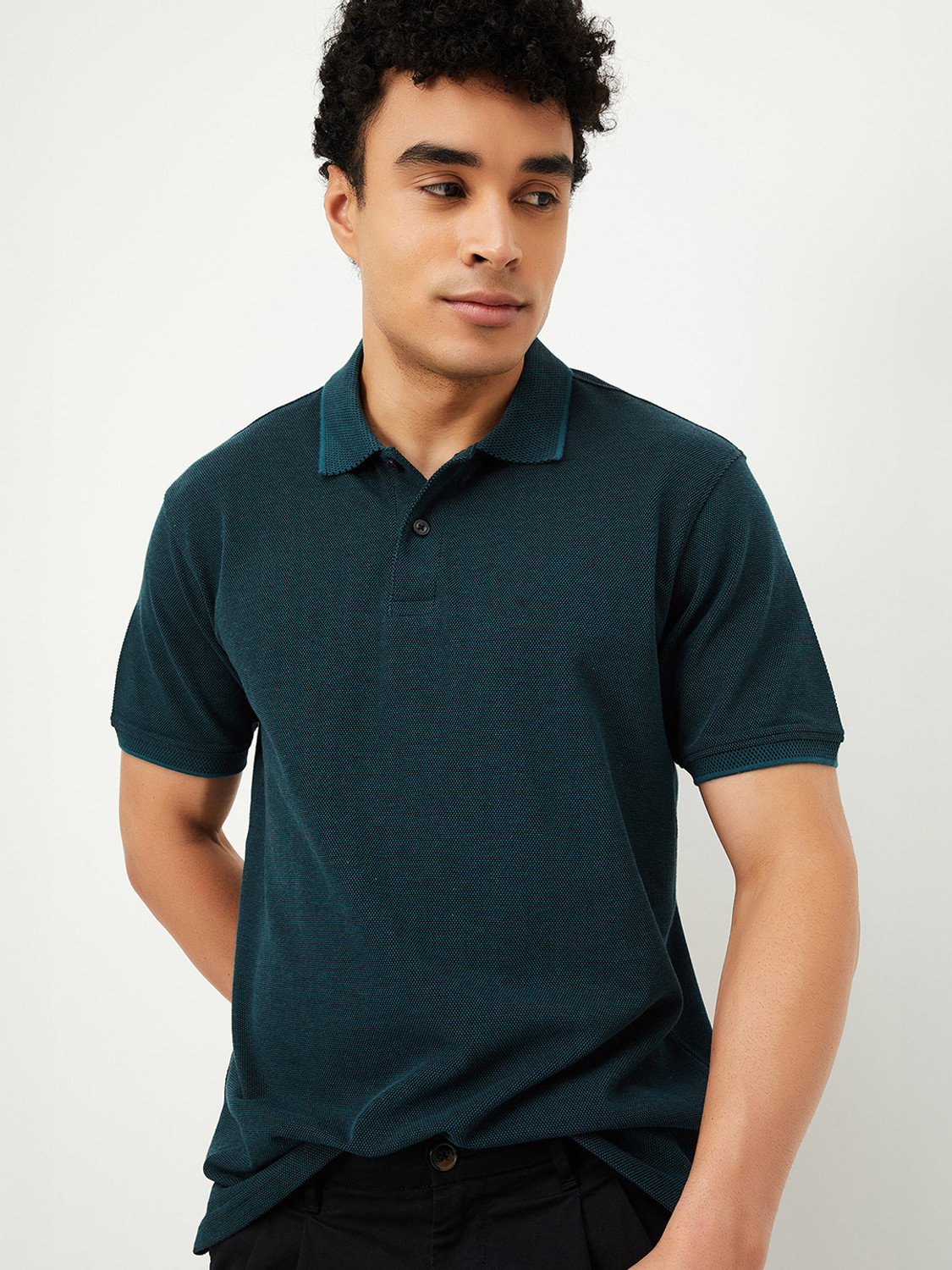 Image of MAX Solid Men Round Neck Green T-Shirt