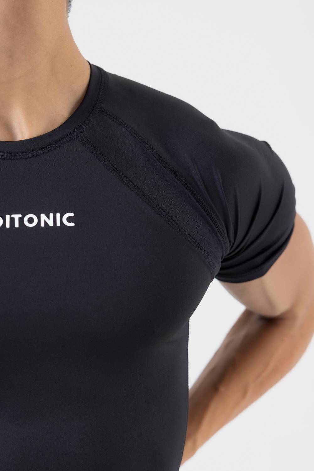 COITONIC Men Black Round Neck T-Shirt - Image 5