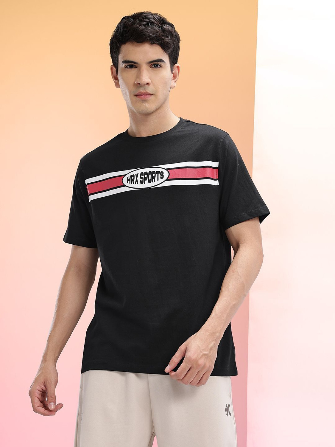 Image of HRX by Hrithik Roshan Colorblock Men Round Neck Black T-Shirt