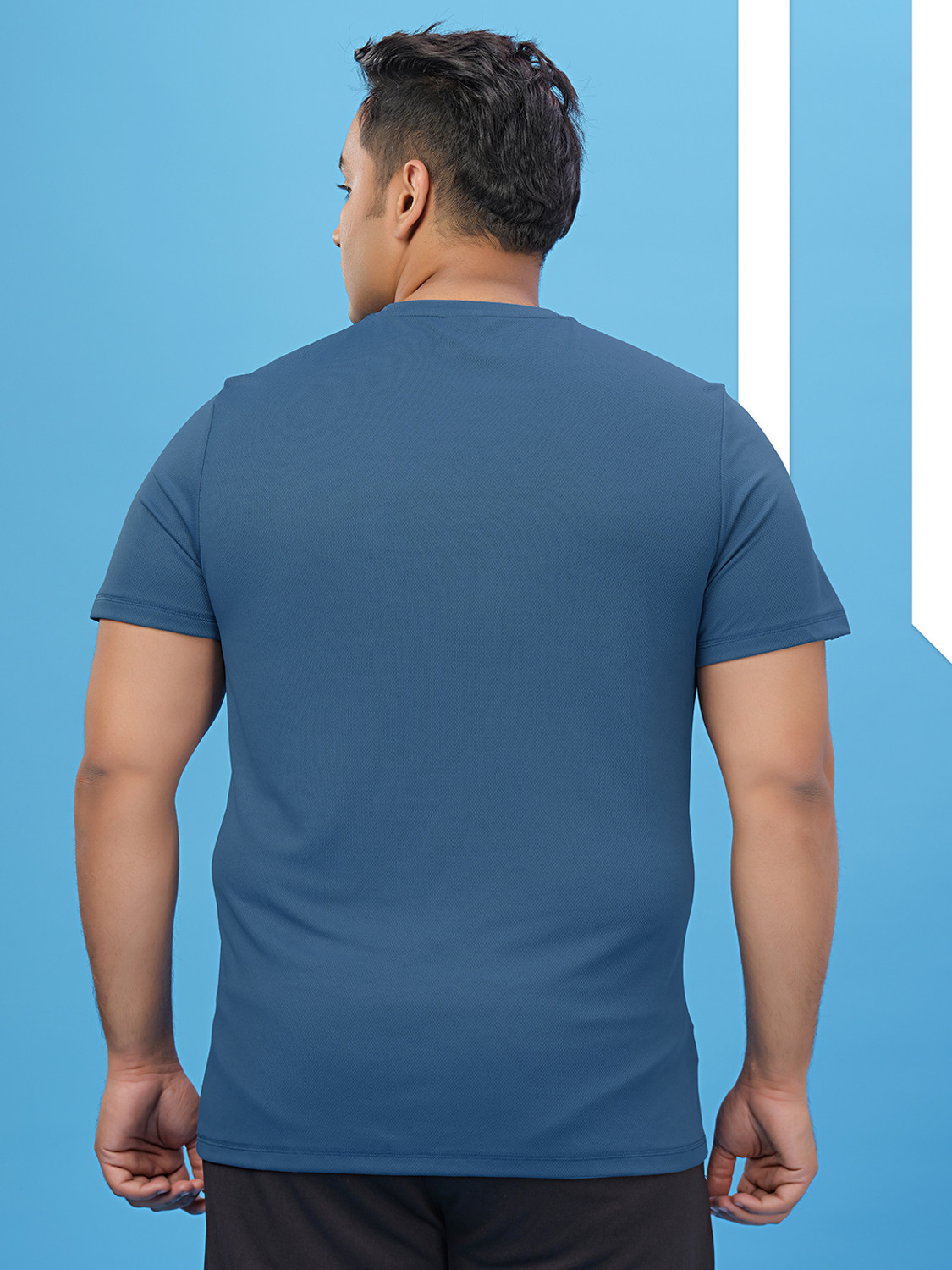 Image of TECHNOSPORT Solid Men Round Neck Blue T-Shirt