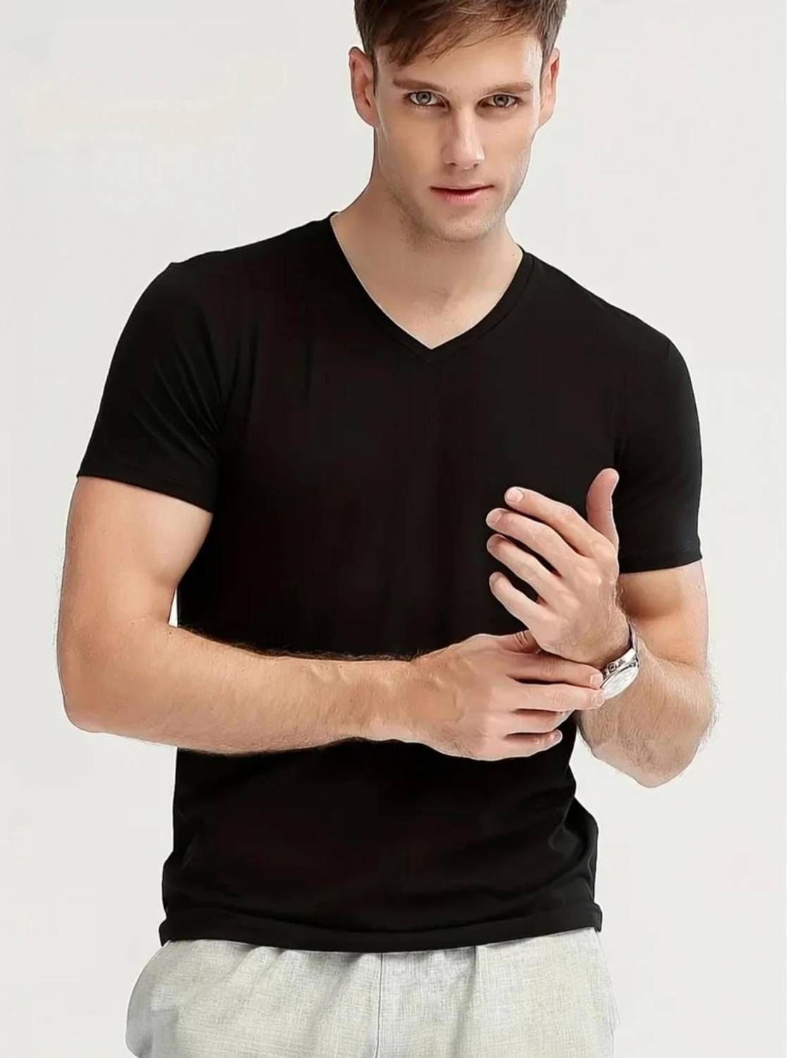 Nilan Solid Men V Neck Black T-Shirt