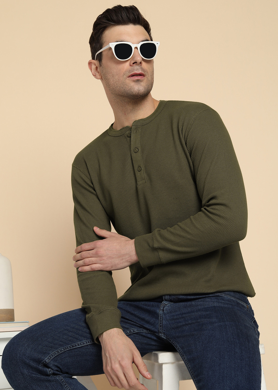 Image of Alan Jones Solid Men Henley Neck Dark Green T-Shirt