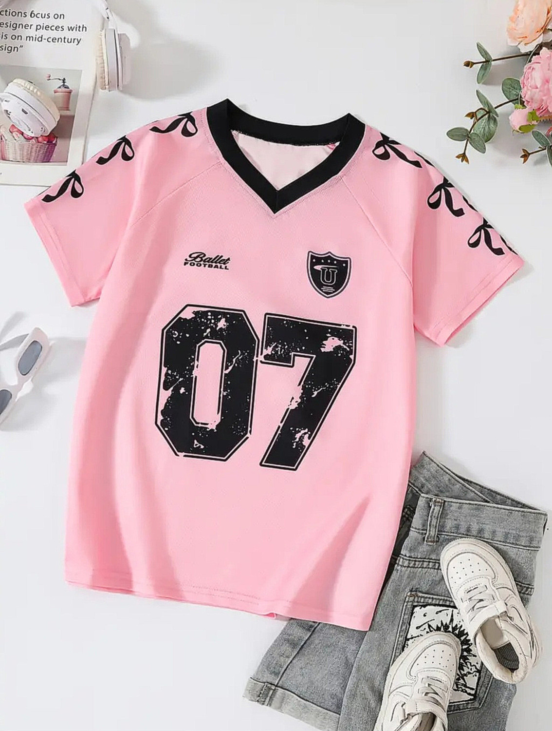 Image of ENGLISHPREMIUM Printed Women V Neck Pink, Black T-Shirt