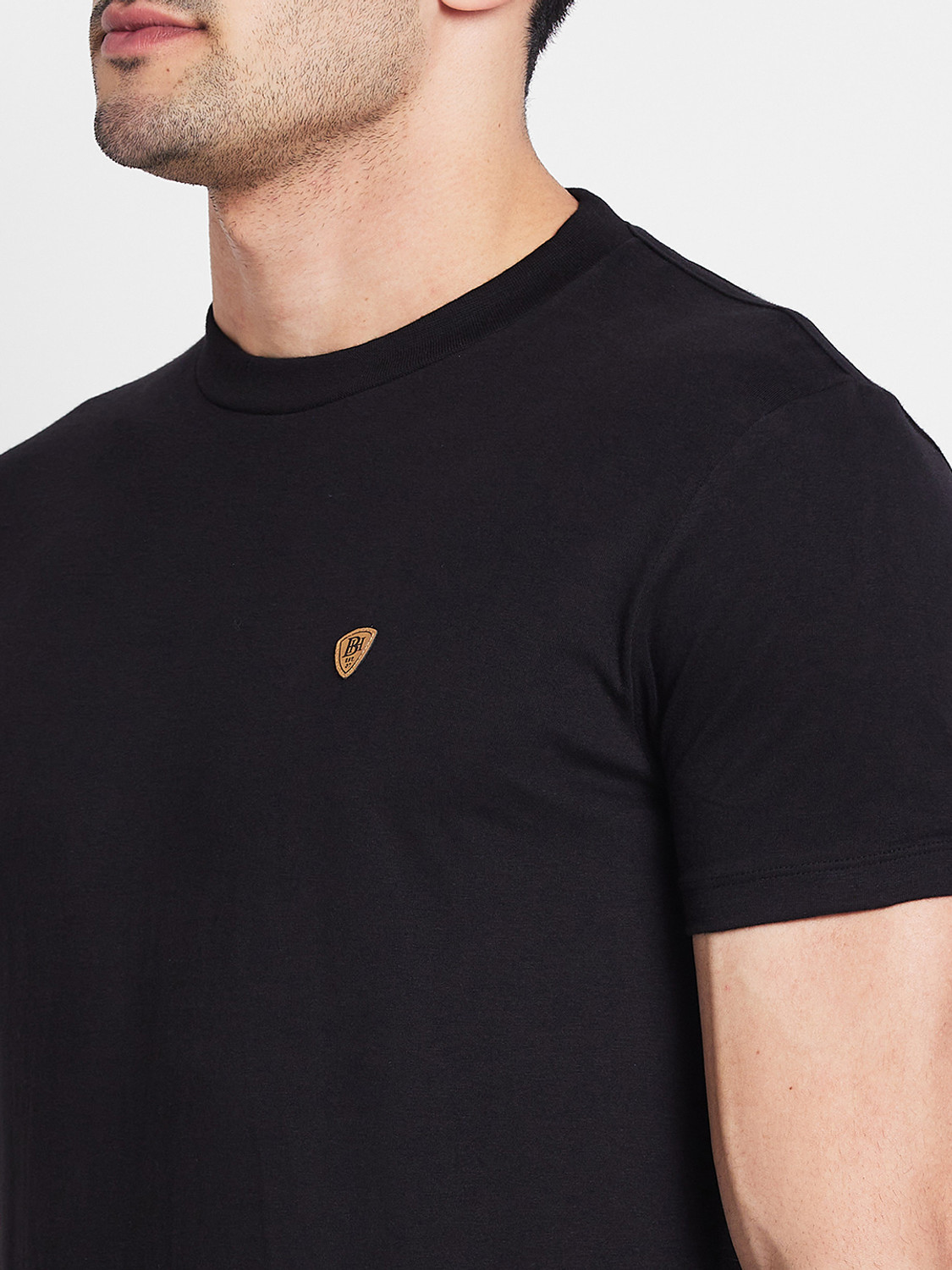 Image of BEING HUMAN Solid Men Round Neck Black T-Shirt