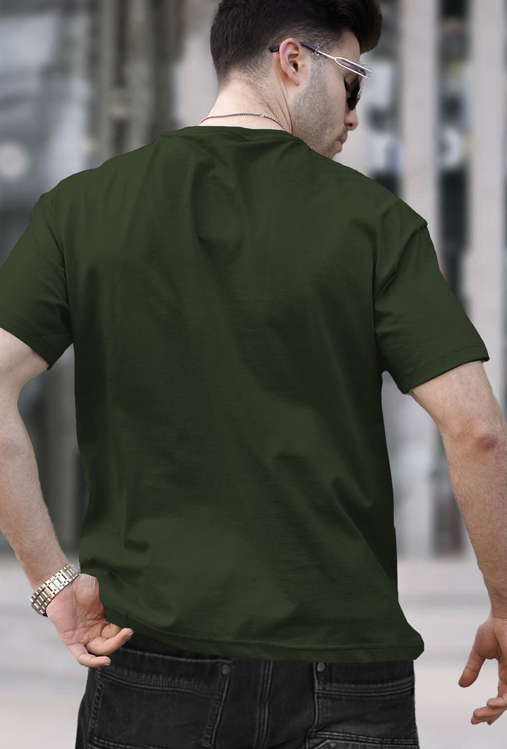 Image of TRIPR Solid Men Round Neck Dark Green T-Shirt