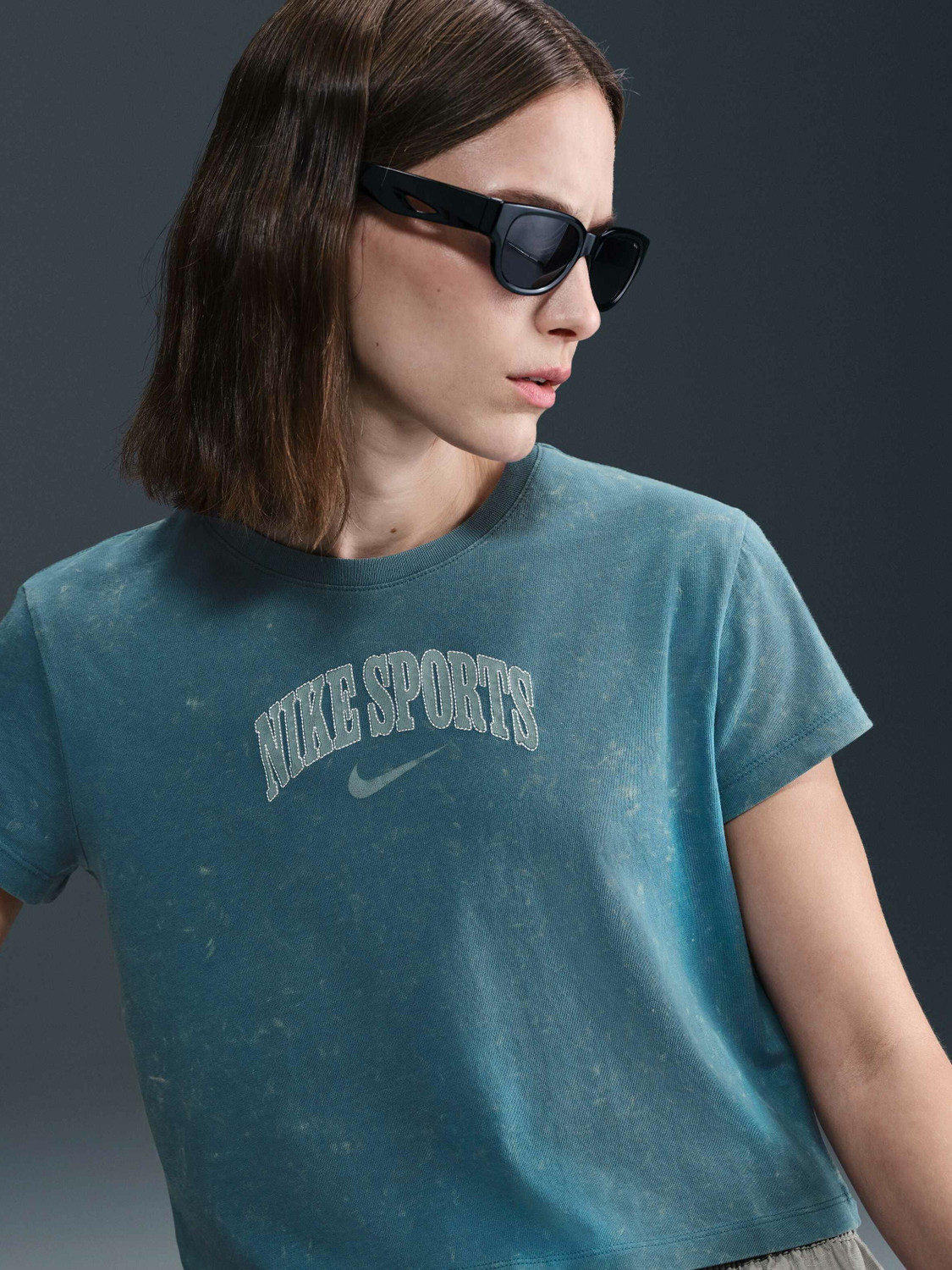 Image of NIKE Solid Women Crew Neck Blue T-Shirt