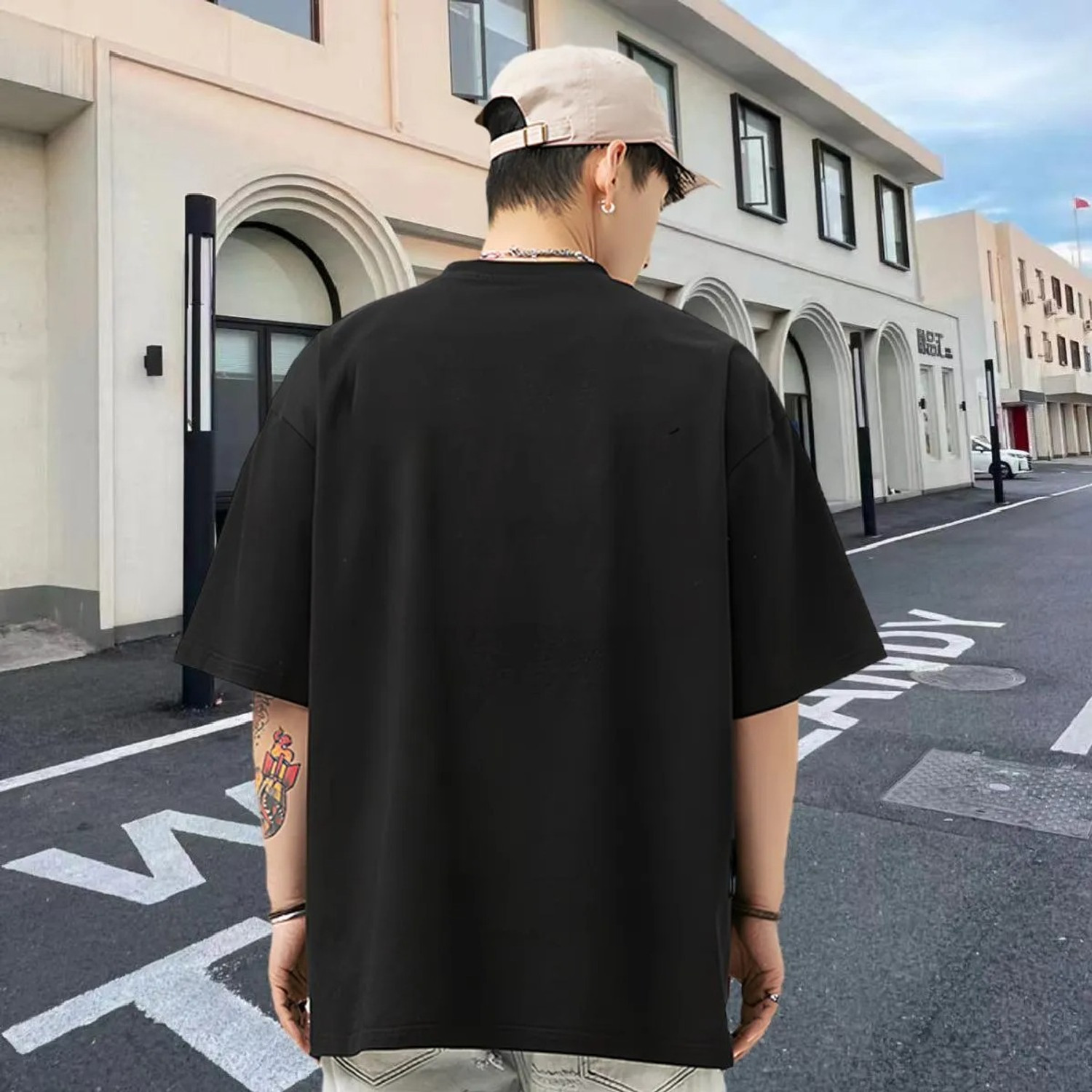 Image of Preeo Printed Men Round Neck Black T-Shirt