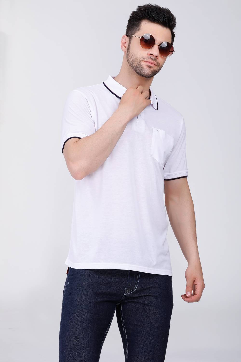 ARRAY Solid Men Polo Neck White T-Shirt