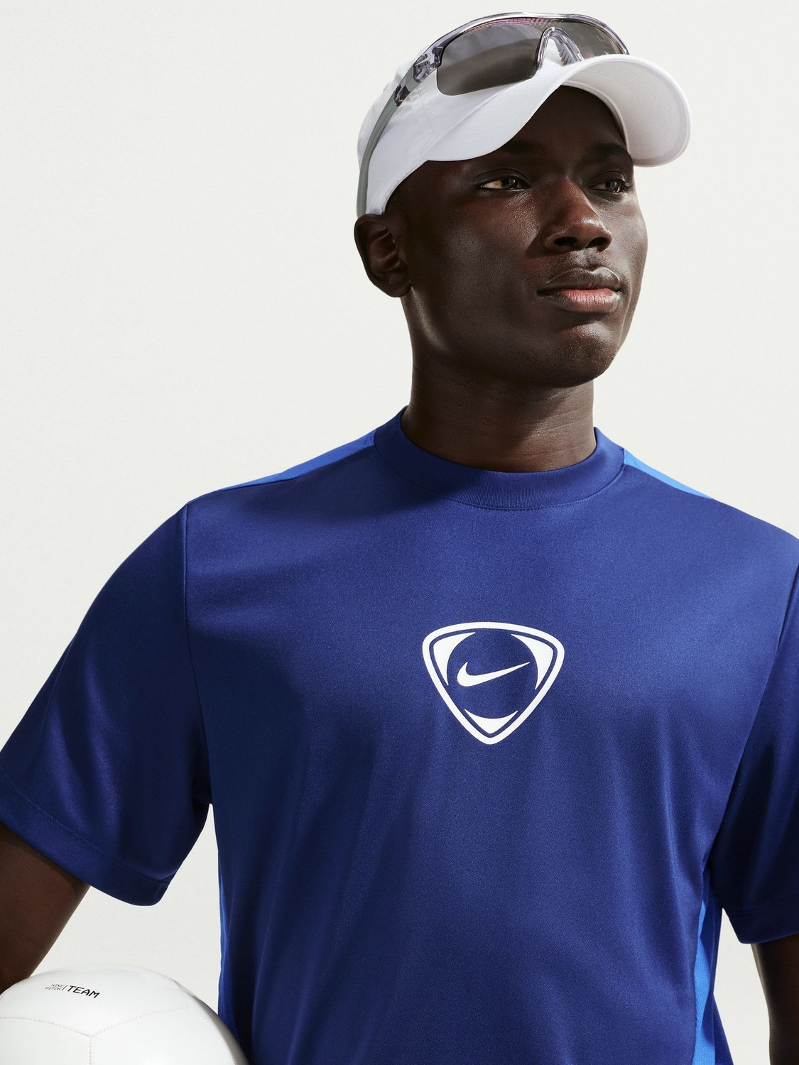 Image of NIKE Solid Men Round Neck Blue T-Shirt