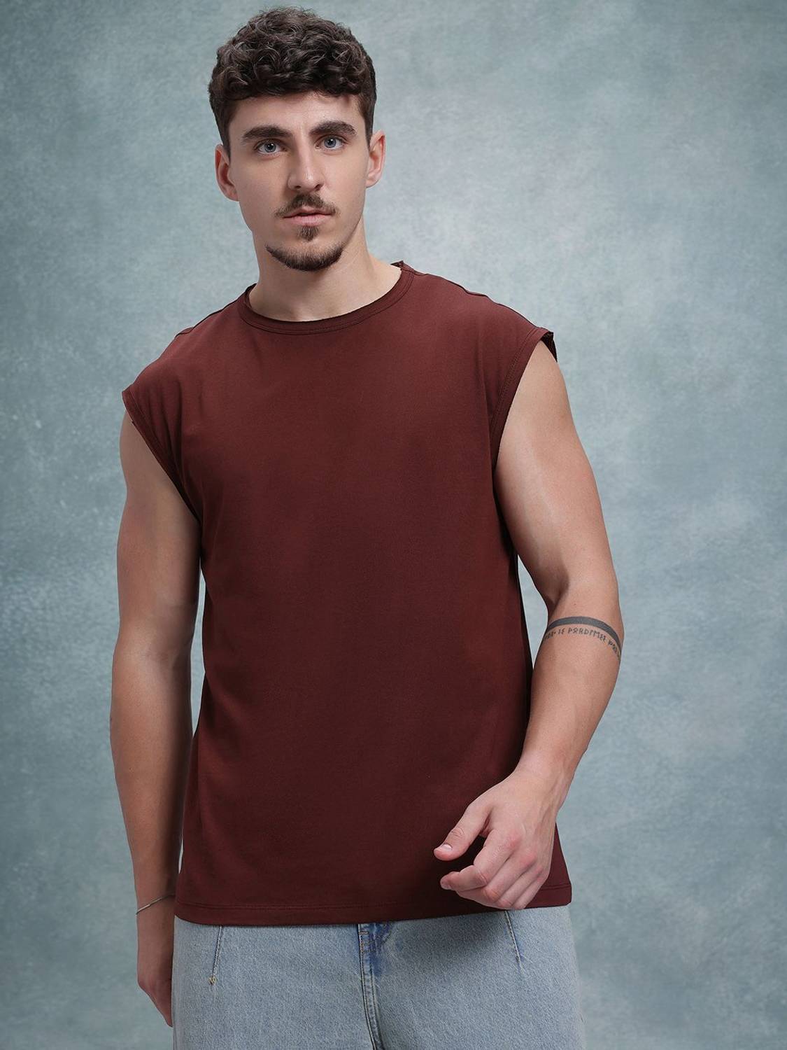 Roadster Men Solid Round Neck Pure Cotton Brown T-Shirt