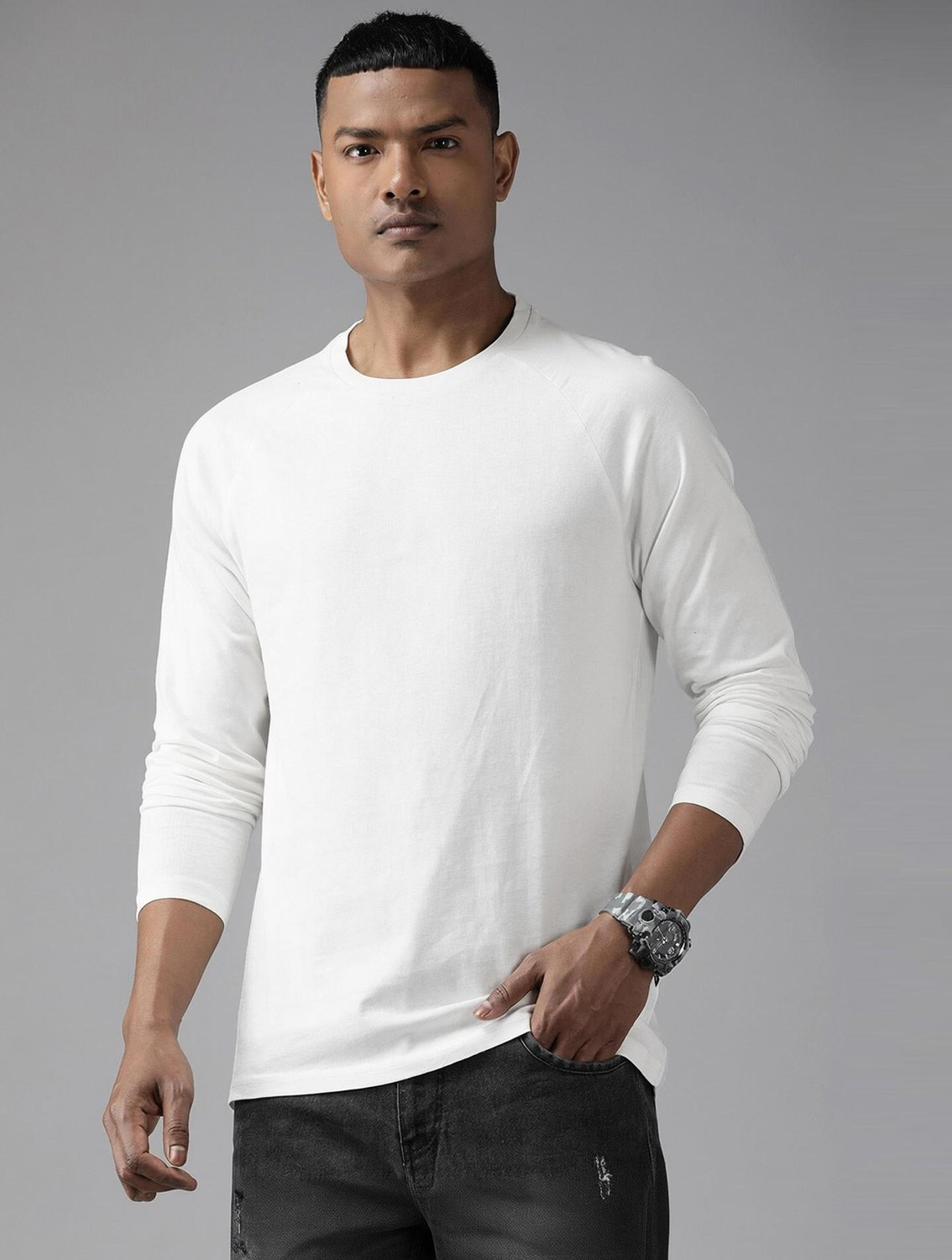 Image of Roadster Solid Men Round Neck White T-Shirt