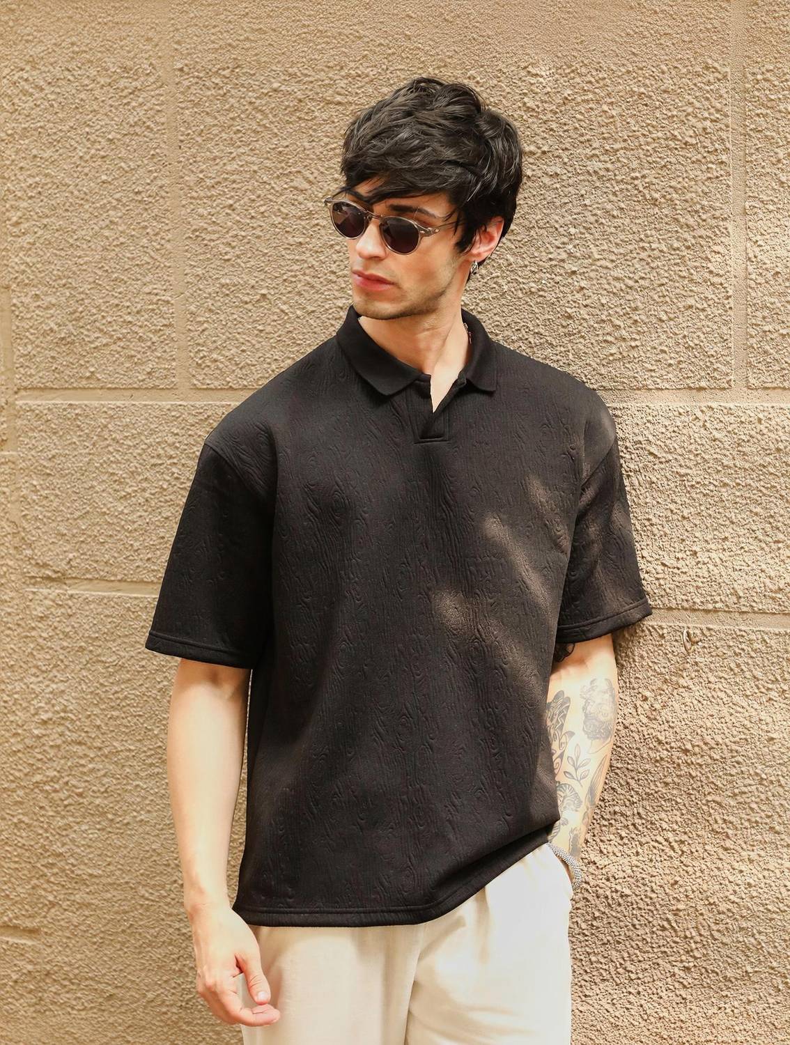 CAHOOT Solid Men Polo Neck Black T-Shirt