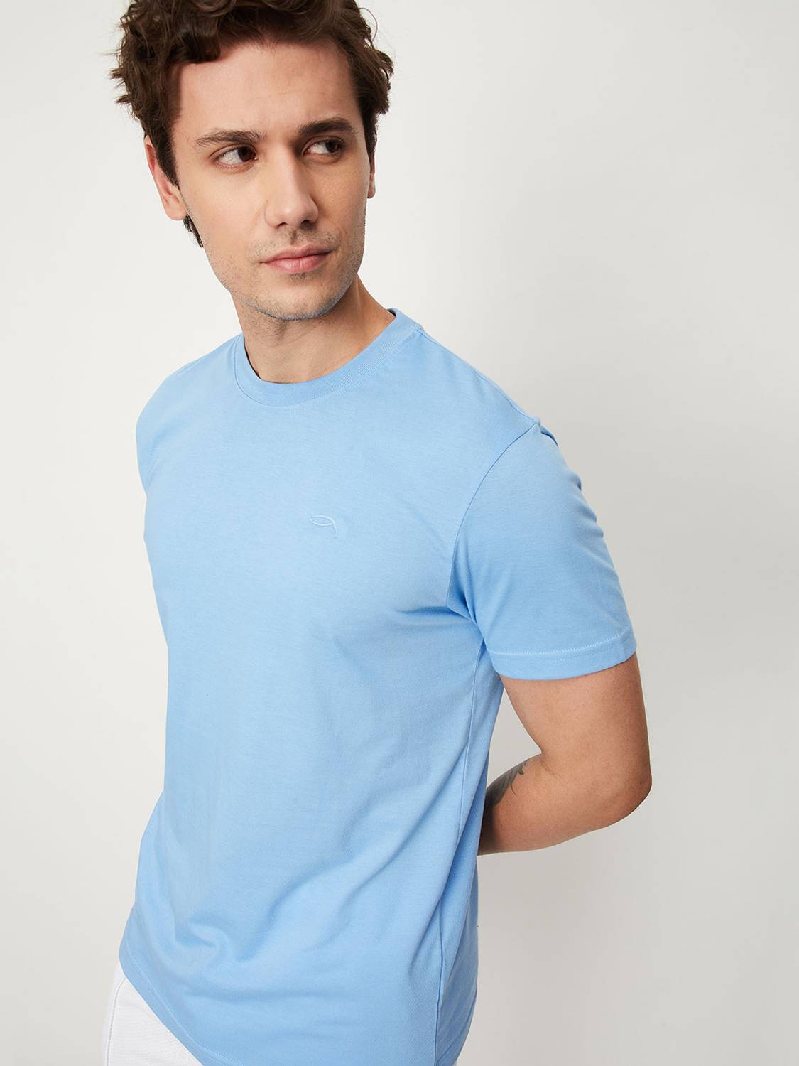 max Men Solid Round Neck Polycotton Blue T-Shirt
