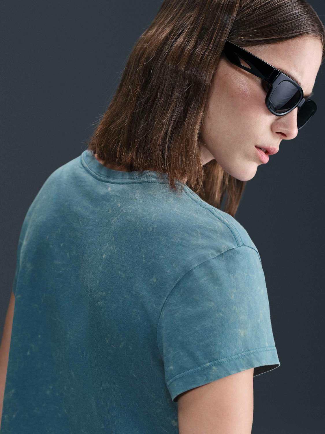 Image of NIKE Solid Women Crew Neck Blue T-Shirt