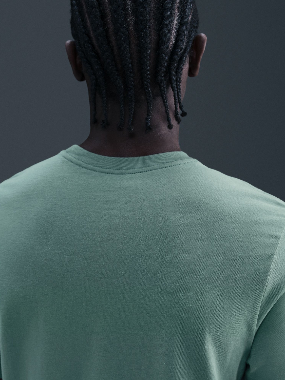Image of NIKE Solid Men Round Neck Green T-Shirt