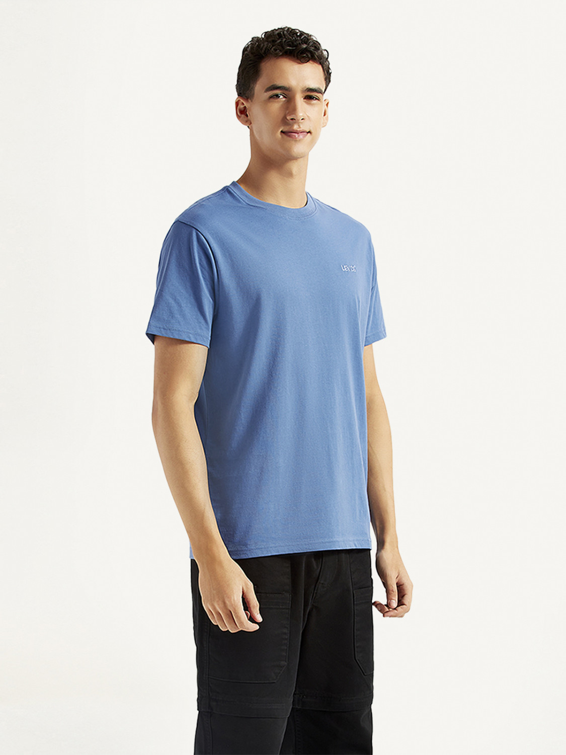 Image of LEVI'S Solid Men Crew Neck Blue T-Shirt