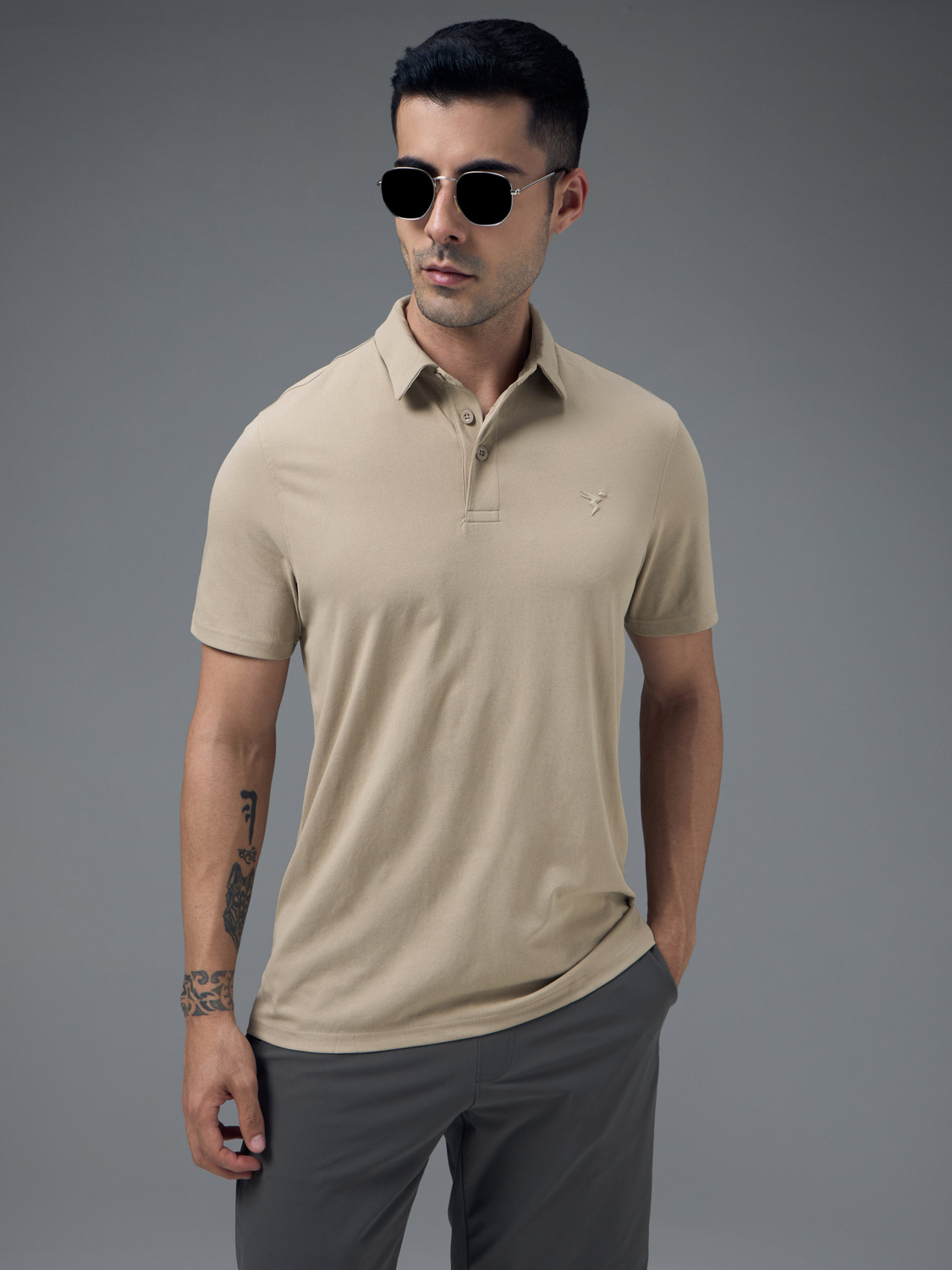 Image of TECHNOSPORT Solid Men Polo Neck Beige T-Shirt