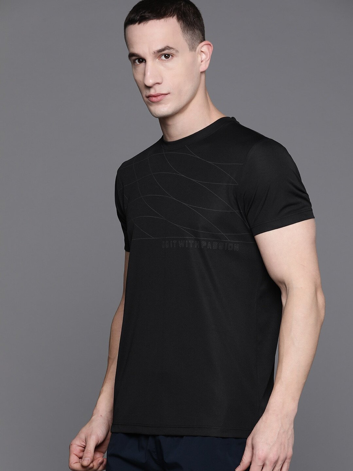 Image of HRX by Hrithik Roshan Printed Men Round Neck Black T-Shirt