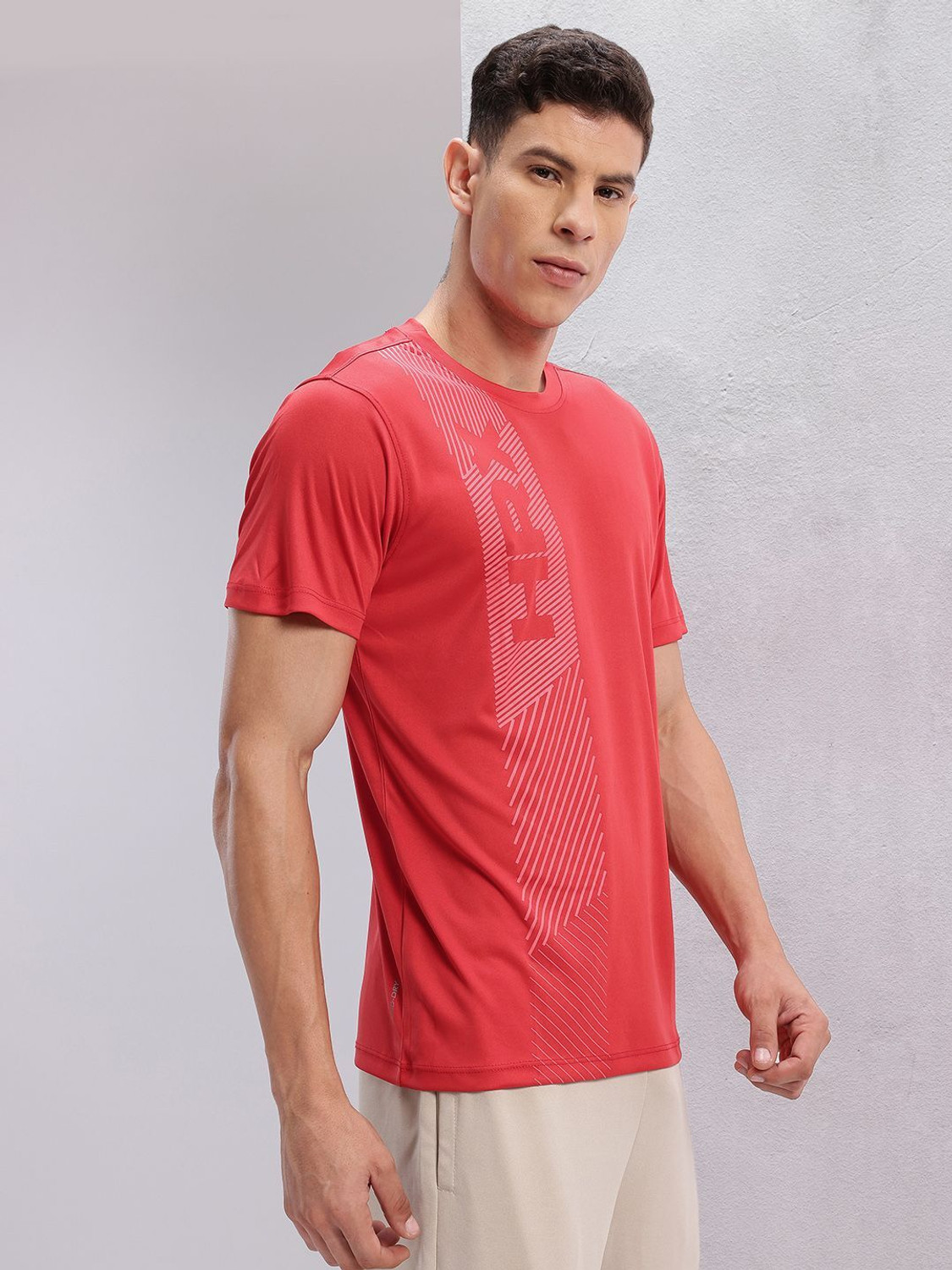 Image of HRX by Hrithik Roshan Printed Men Round Neck Red T-Shirt