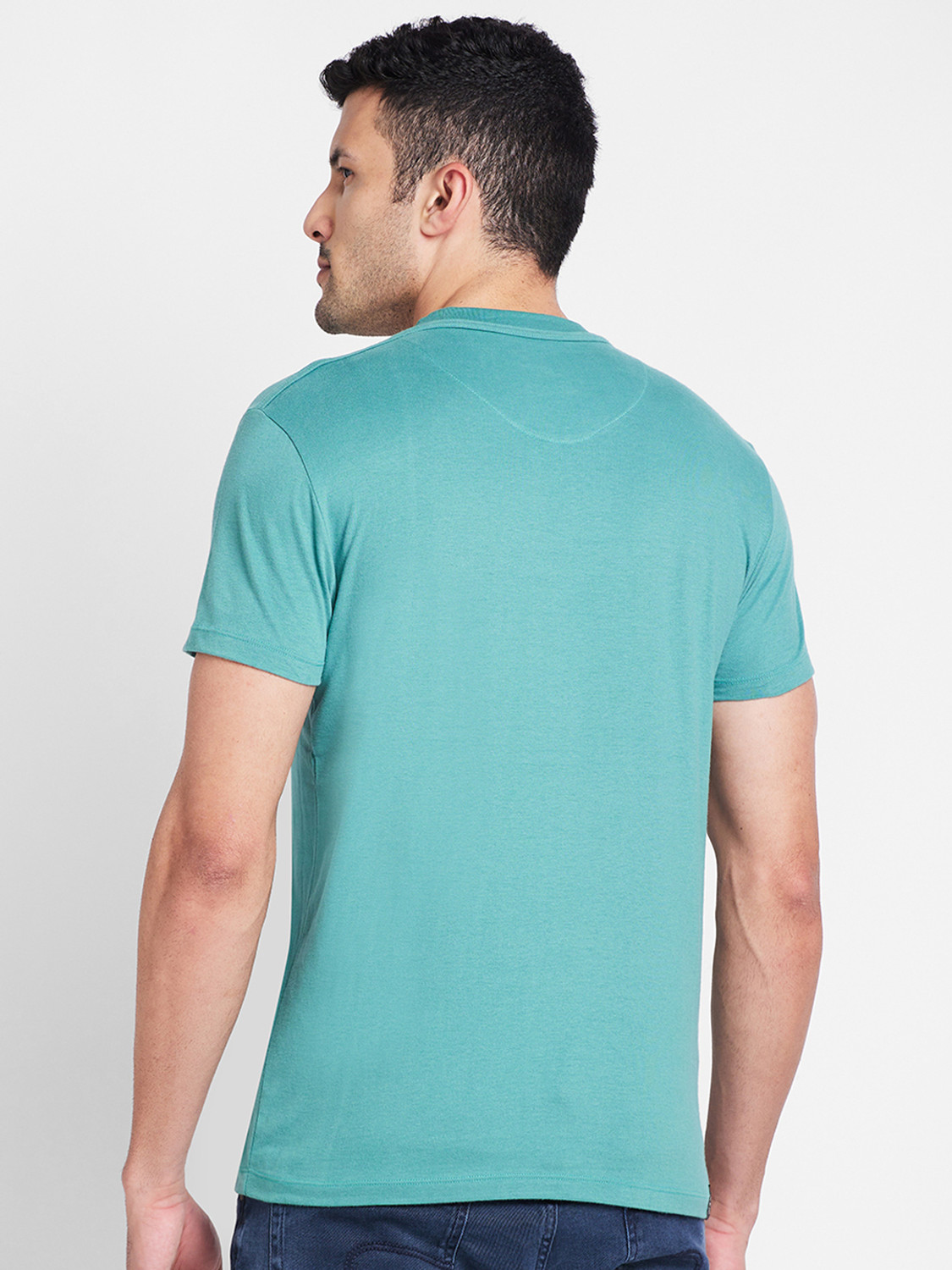 Image of BEING HUMAN Solid Men Round Neck Green T-Shirt