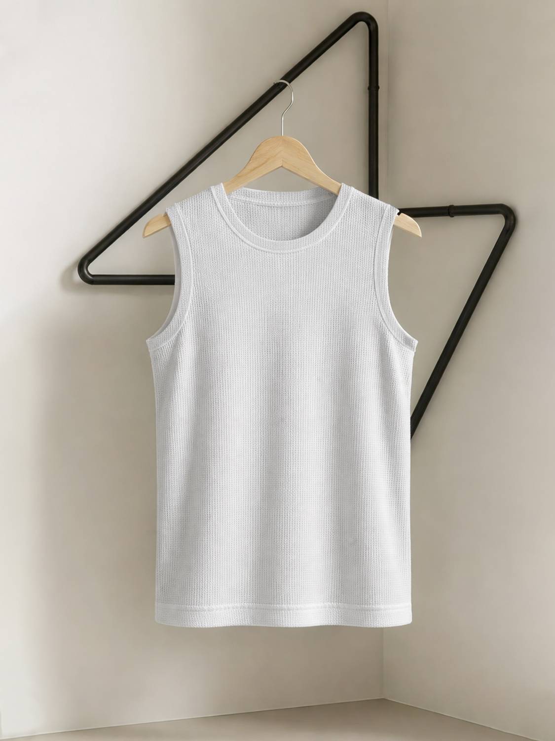 Fashion And Youth Men's White Round Neck T-Shirt