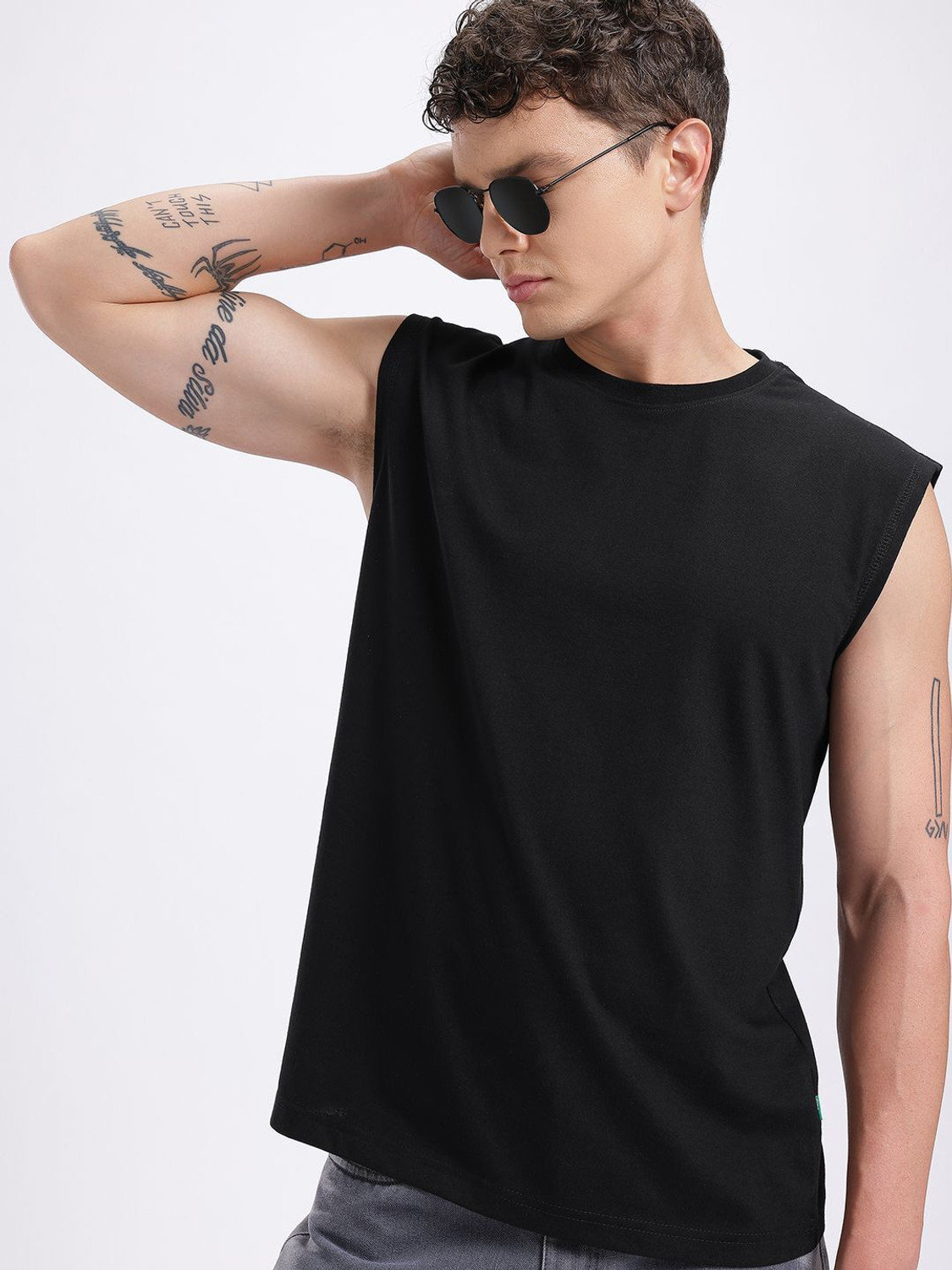 Image of Glitchez Men Solid Round Neck Cotton Blend Black T-Shirt