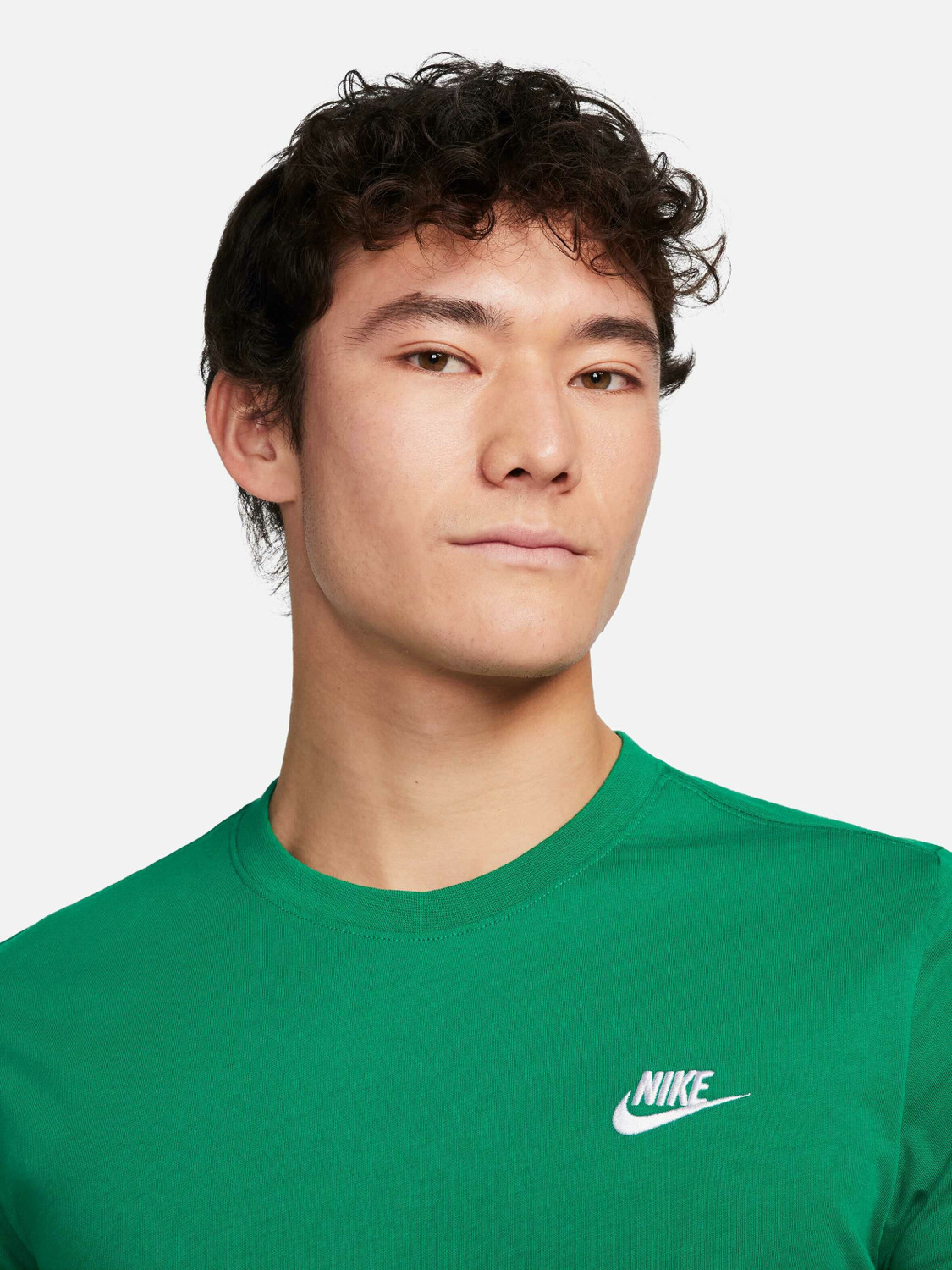 Image of NIKE Solid Men Crew Neck Green T-Shirt
