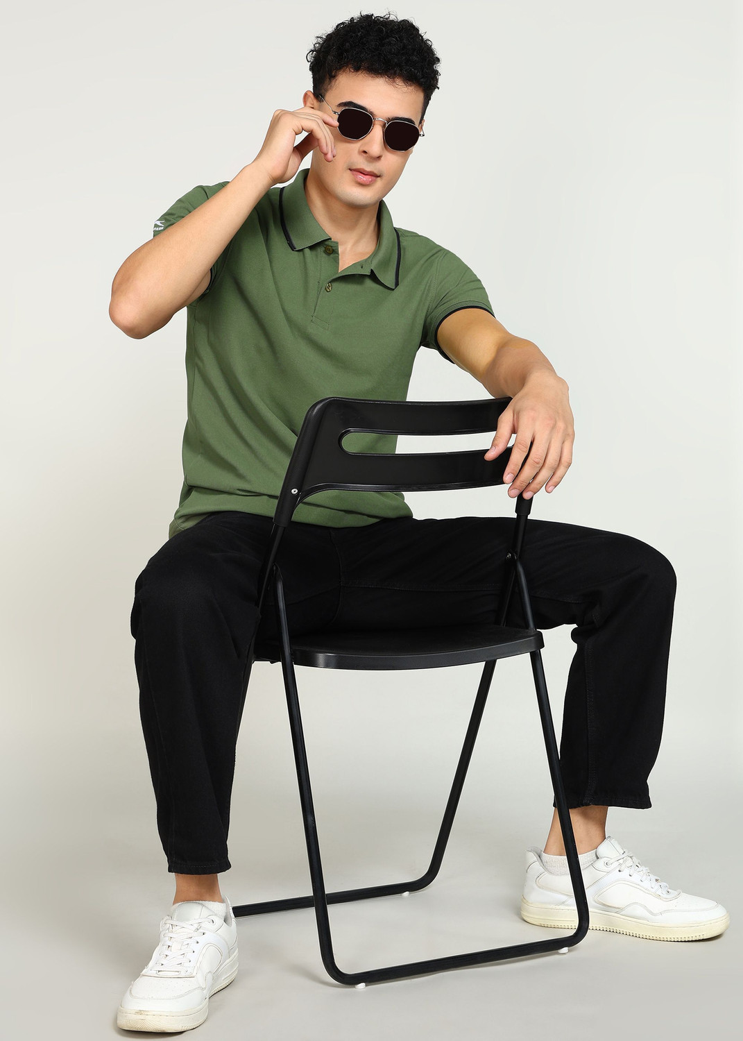 Image of Shiv Naresh Solid Men Polo Neck Green T-Shirt