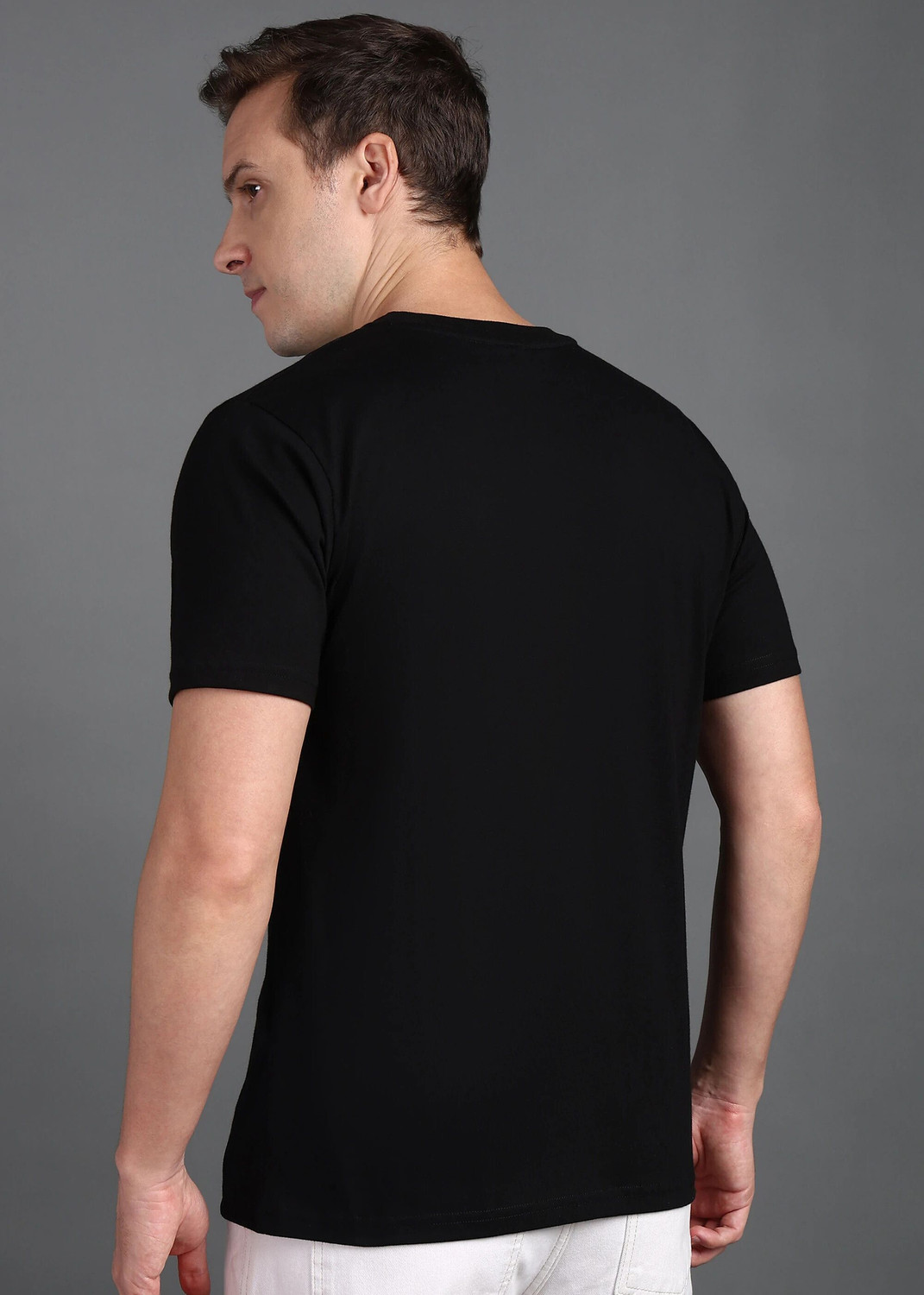 Image of VALLIS Solid Men Round Neck Black T-Shirt