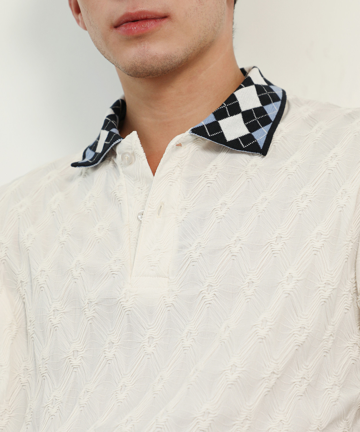 Image of CAMPUS SUTRA Colorblock Men Polo Neck White T-Shirt