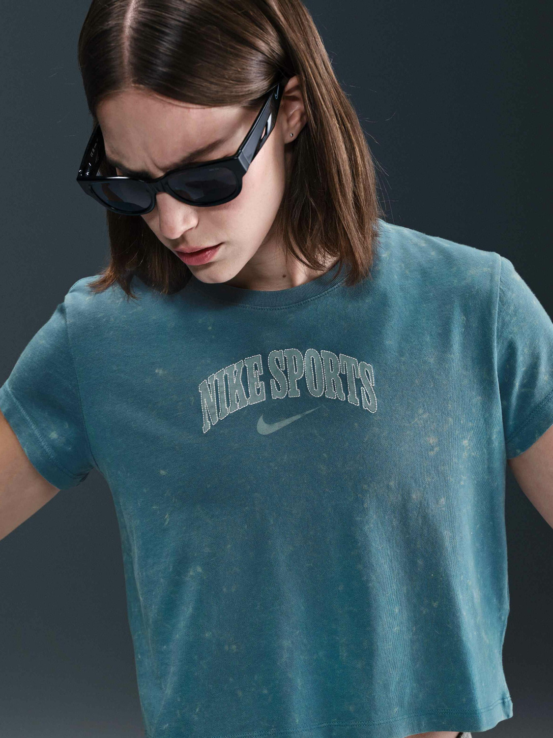 Image of NIKE Solid Women Crew Neck Blue T-Shirt