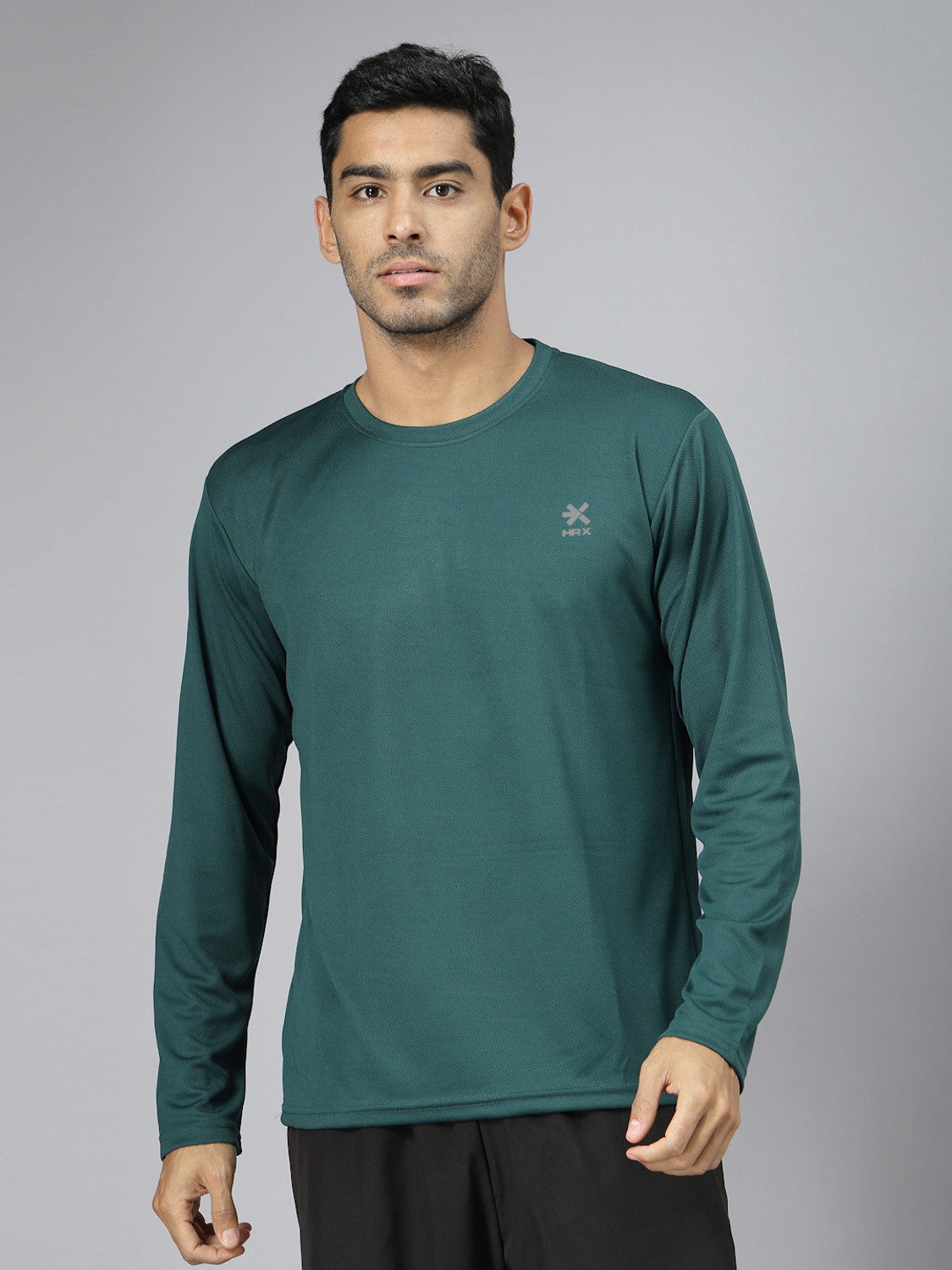 Image of HRX by Hrithik Roshan Solid Men Round Neck Green T-Shirt