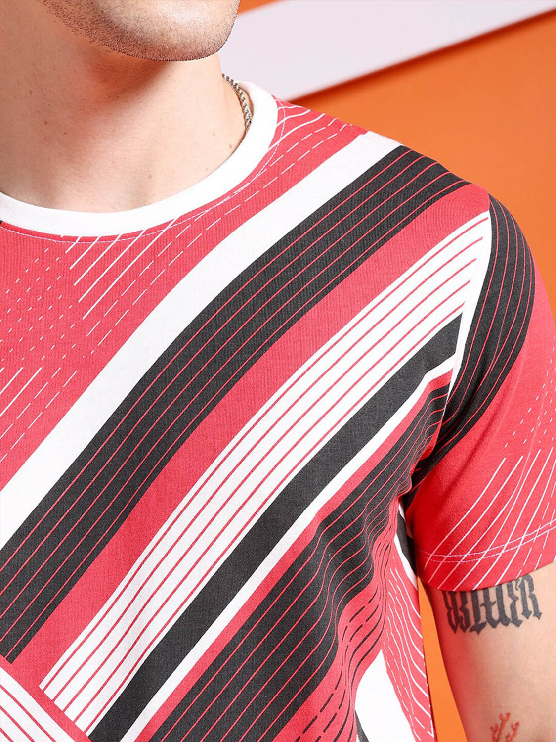 Image of The Indian Garage Co. Geometric Print Men Round Neck Red T-Shirt