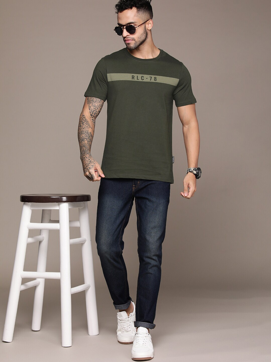 Image of Roadster Solid Men Round Neck Green T-Shirt