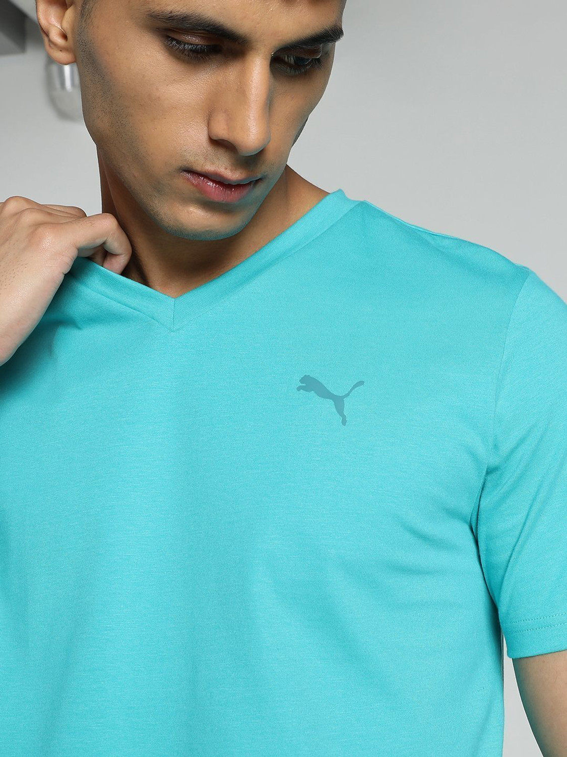 Image of PUMA Solid Men V Neck Green T-Shirt