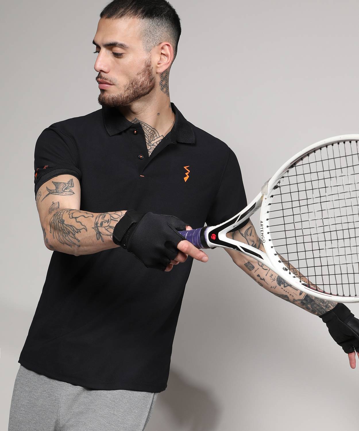 CAHOOT Solid Men Polo Neck Black T-Shirt