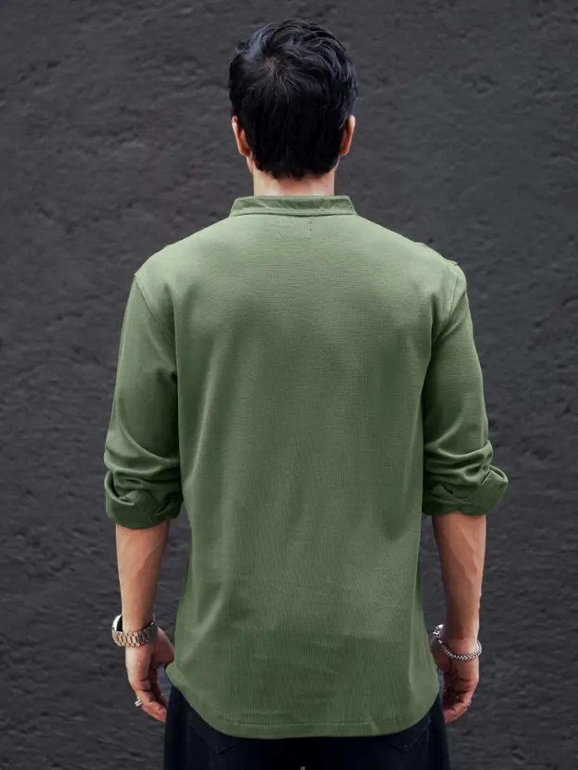 Image of MANIAC Solid Men Henley Neck Green T-Shirt
