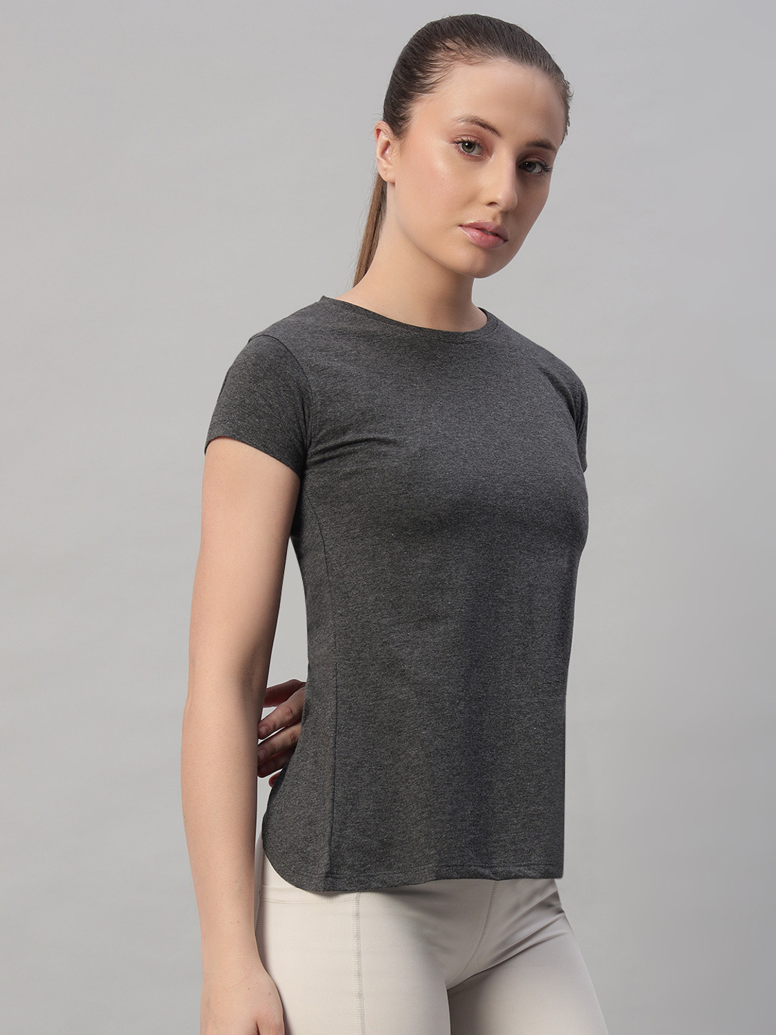 Image of Ap'pulse Solid Women Round Neck Grey T-Shirt