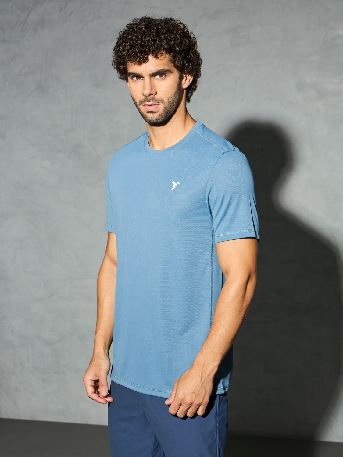 Image of TECHNOSPORT Solid Men Round Neck Blue T-Shirt