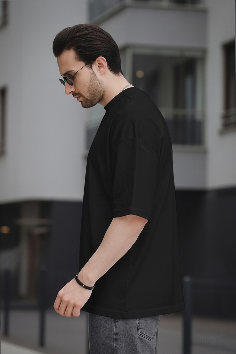 Image of FEEL TRACK Solid Men Round Neck Black T-Shirt