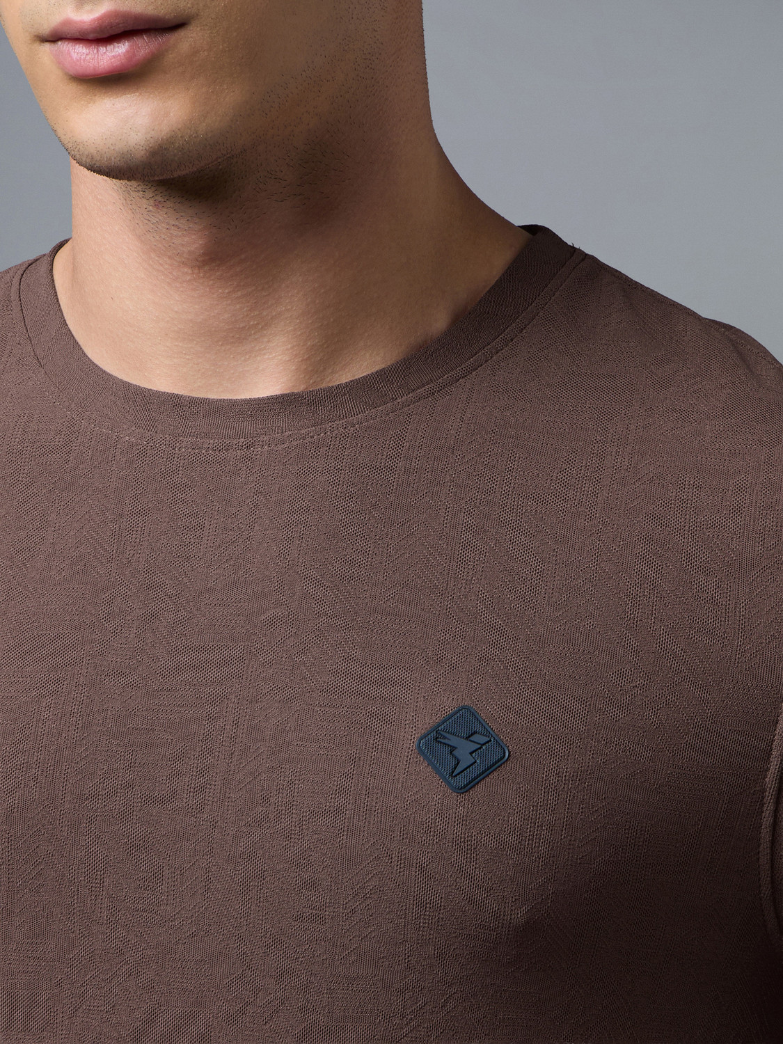 Image of TECHNOSPORT Solid Men Round Neck Brown T-Shirt