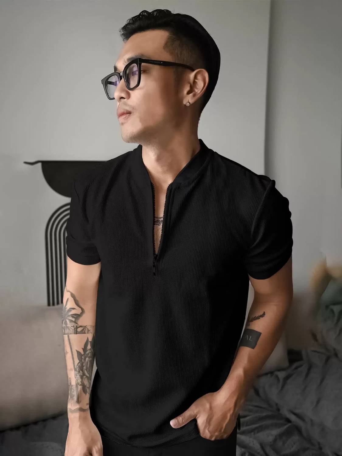advikacreation Solid Men Round Neck Black T-Shirt
