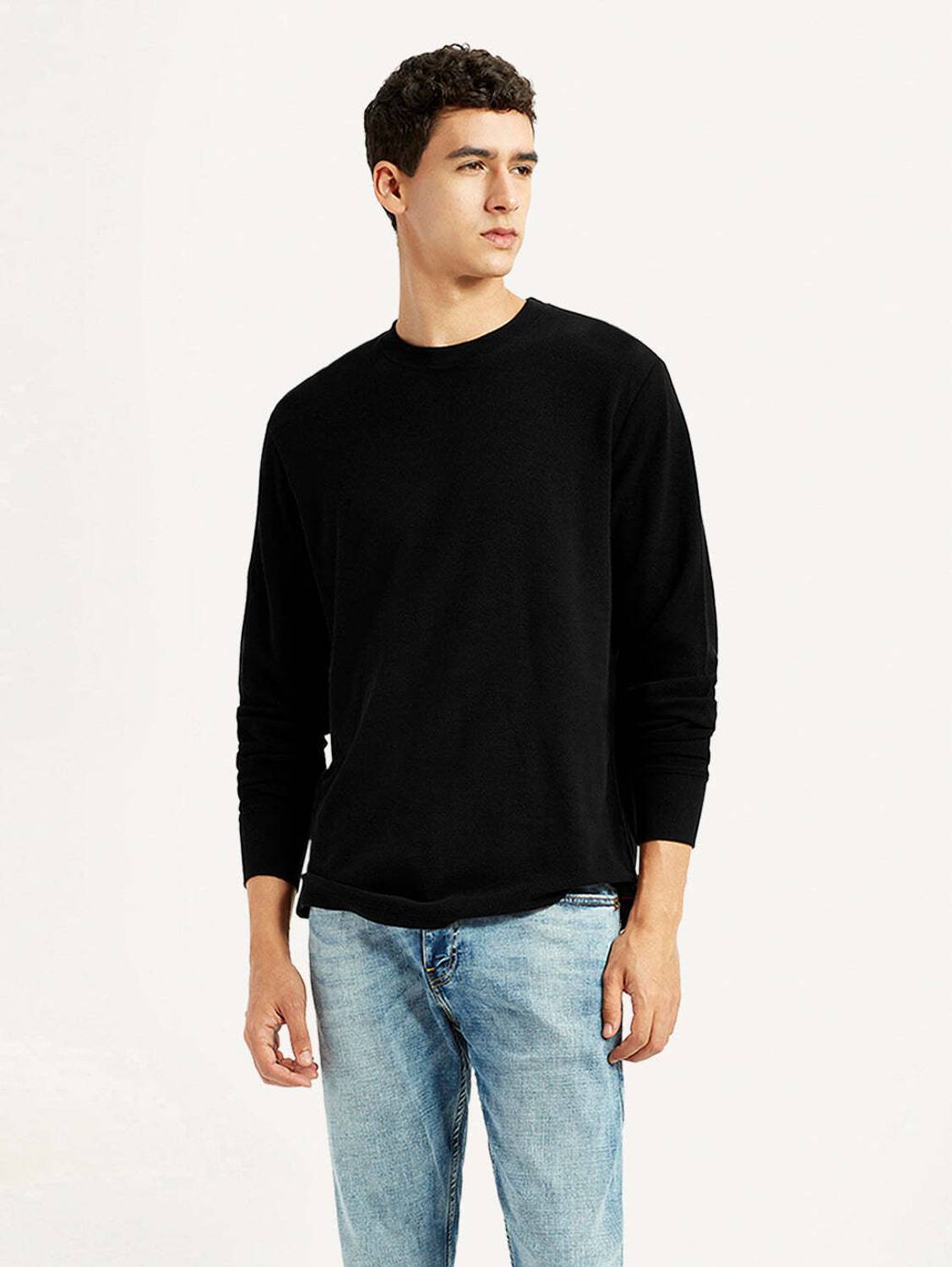 LEVI'S Men Solid Crew Neck Organic Cotton Black T-Shirt