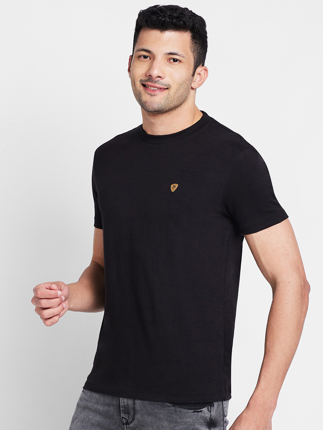 Image of BEING HUMAN Solid Men Round Neck Black T-Shirt