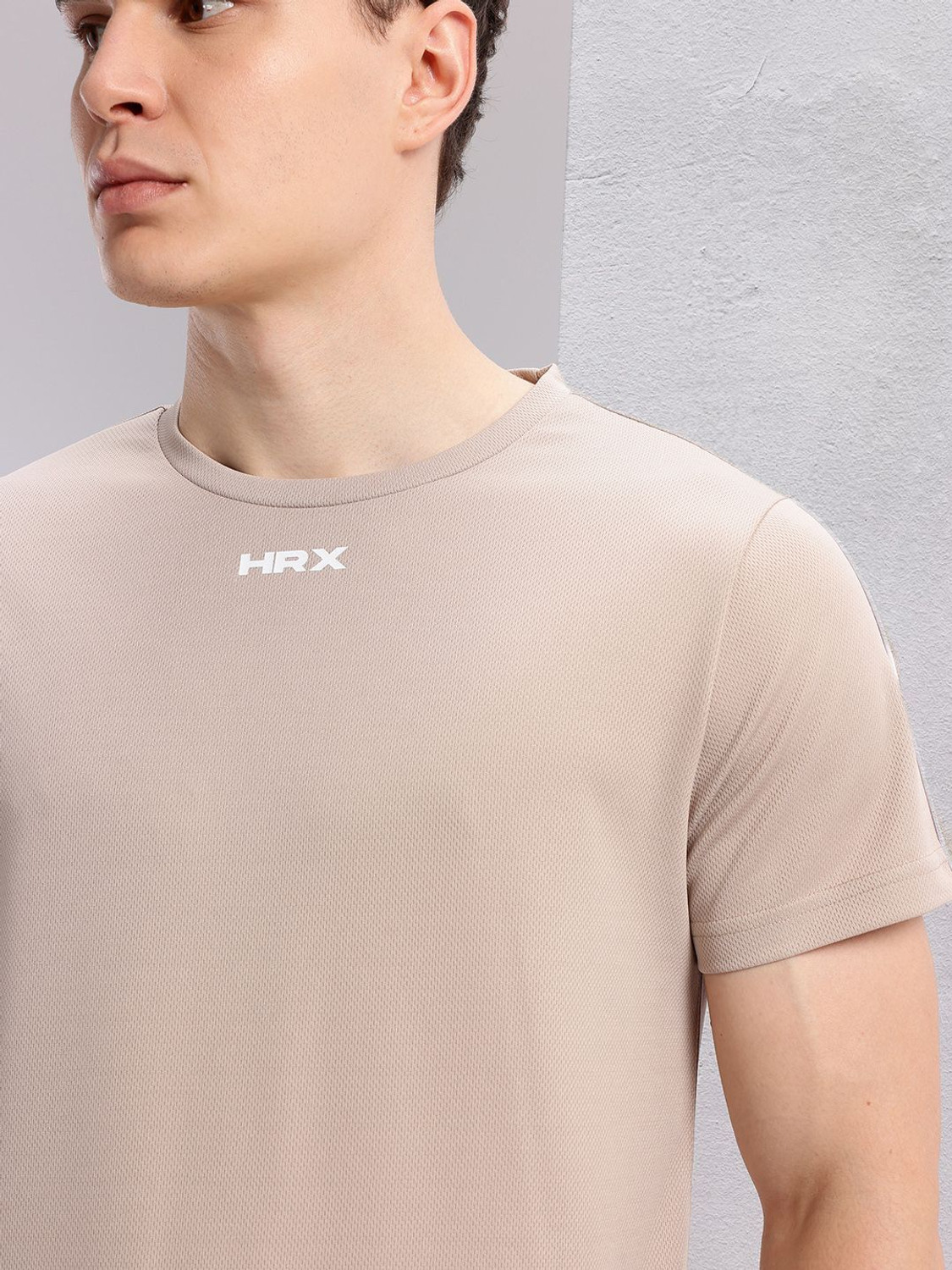 Image of HRX by Hrithik Roshan Printed Men Round Neck Beige T-Shirt