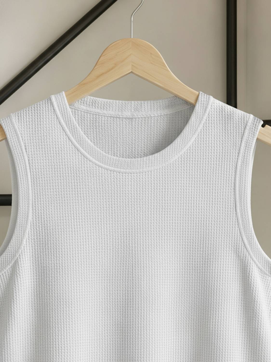 Fashion Solid Men Round Neck White T-Shirt - Image 4
