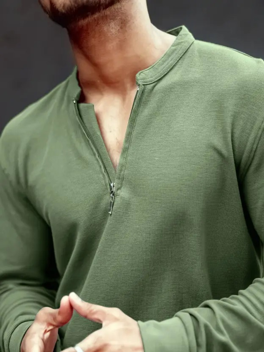 Image of MANIAC Solid Men Henley Neck Green T-Shirt
