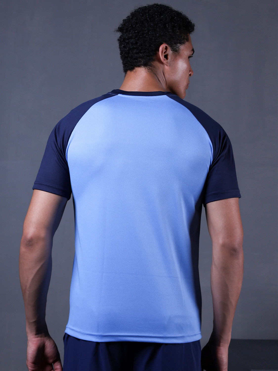 Image of CHKOKKO Colorblock Men Round Neck Light Blue T-Shirt